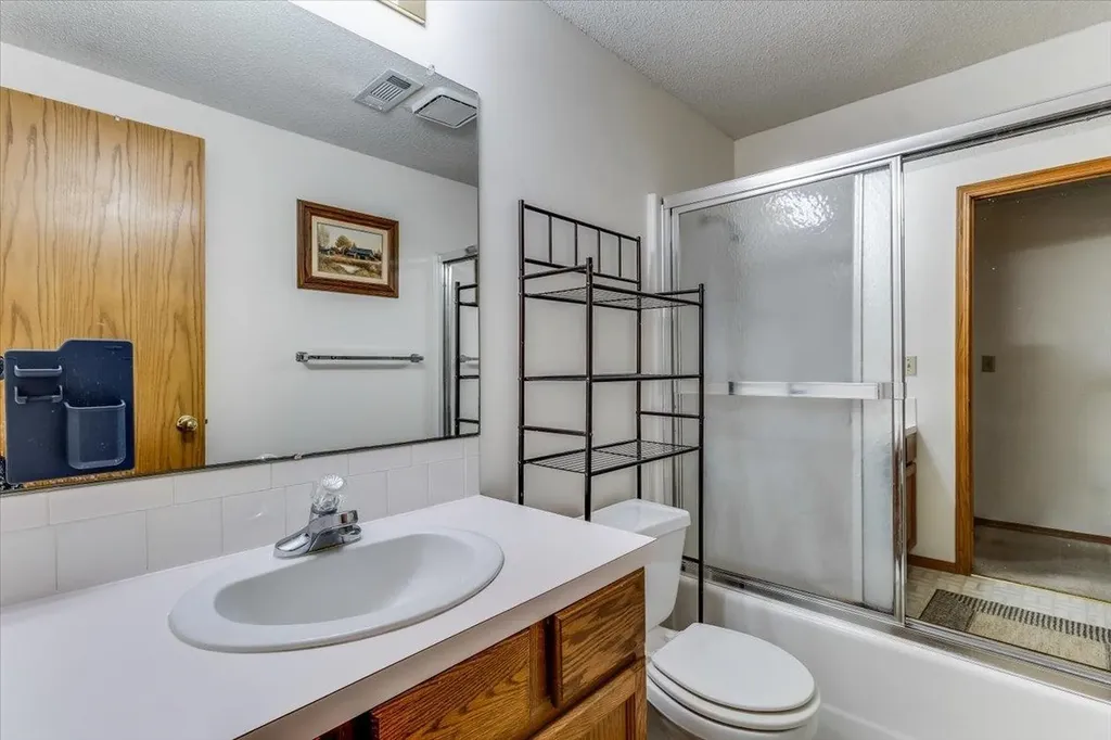 1559 N Covington Wichita KS 67212