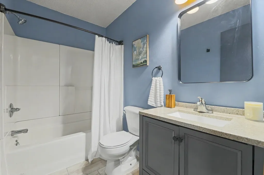 1614 N Brunswick Lane Wichita KS 67212