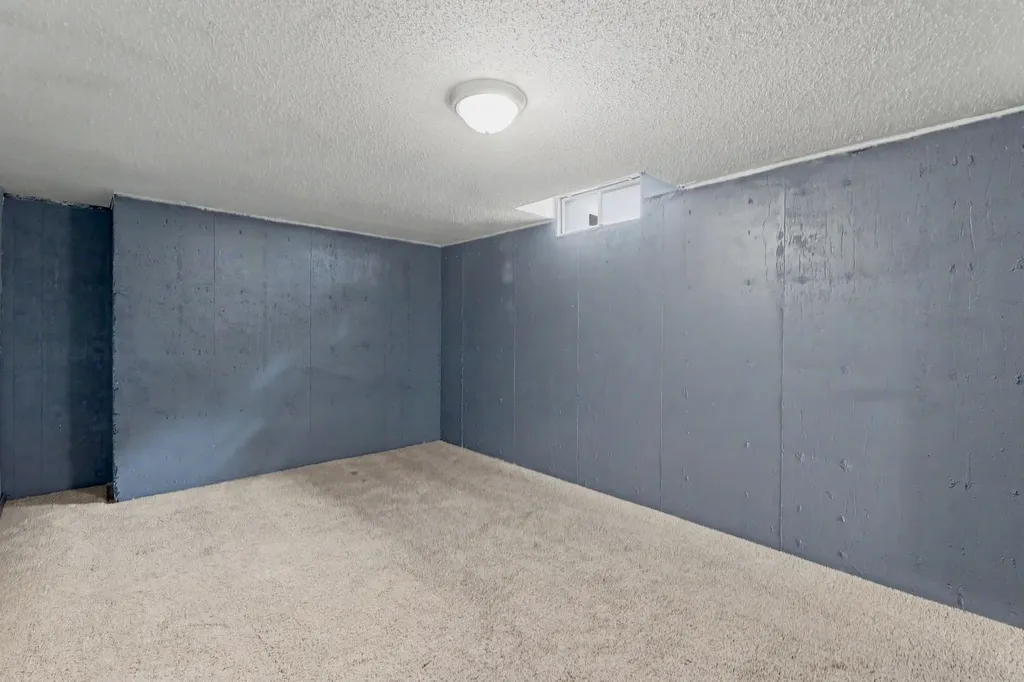 1614 N Brunswick Lane Wichita KS 67212
