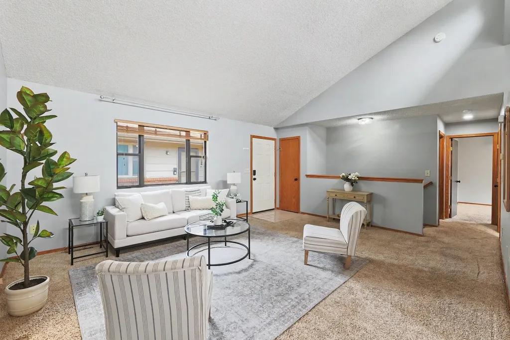 1614 N Brunswick Lane Wichita KS 67212
