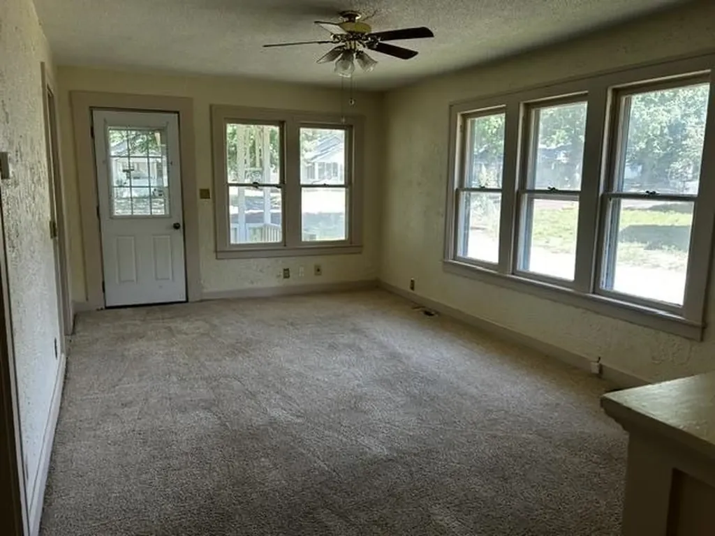 1221 N 4th Arkansas City KS 67005
