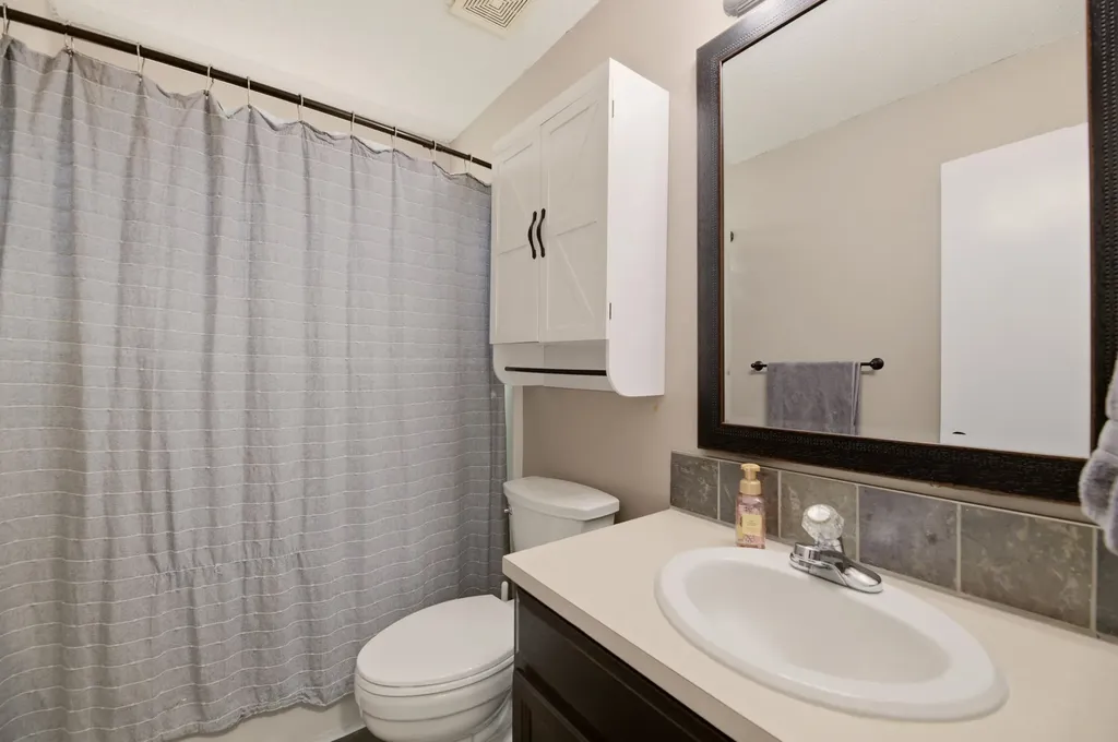 301 E Valley Park Drive Valley Center KS 67147