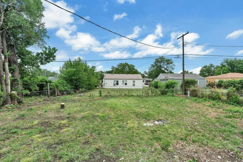 2624 N Green Wichita KS 67219