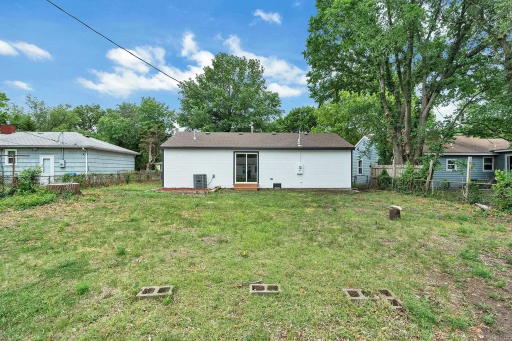2624 N Green Wichita KS 67219