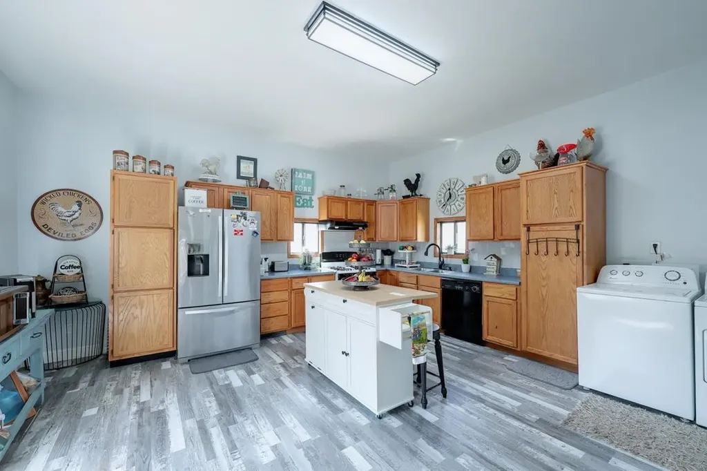 721 E 17th Winfield KS 67156