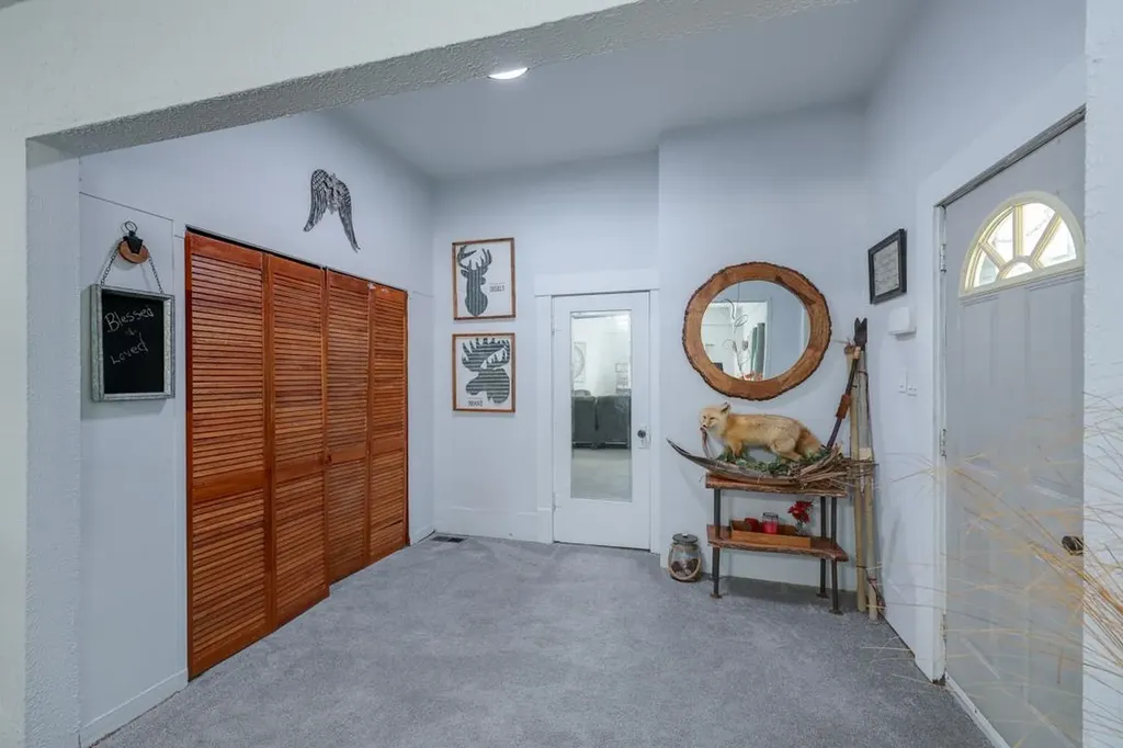 721 E 17th Winfield KS 67156