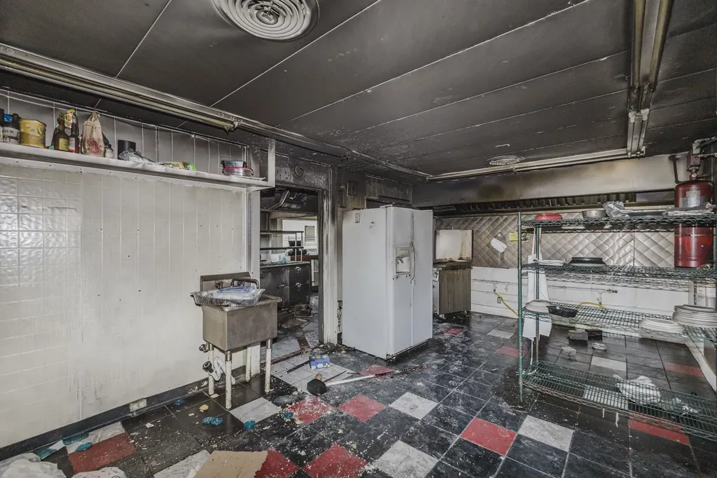 4834 E Lincoln Wichita KS 67218