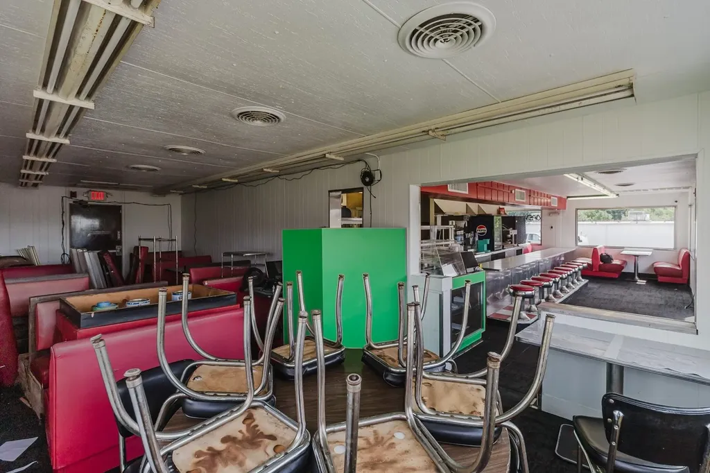 4834 E Lincoln Wichita KS 67218