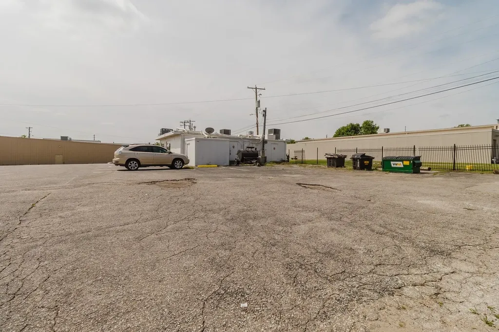 4834 E Lincoln Wichita KS 67218