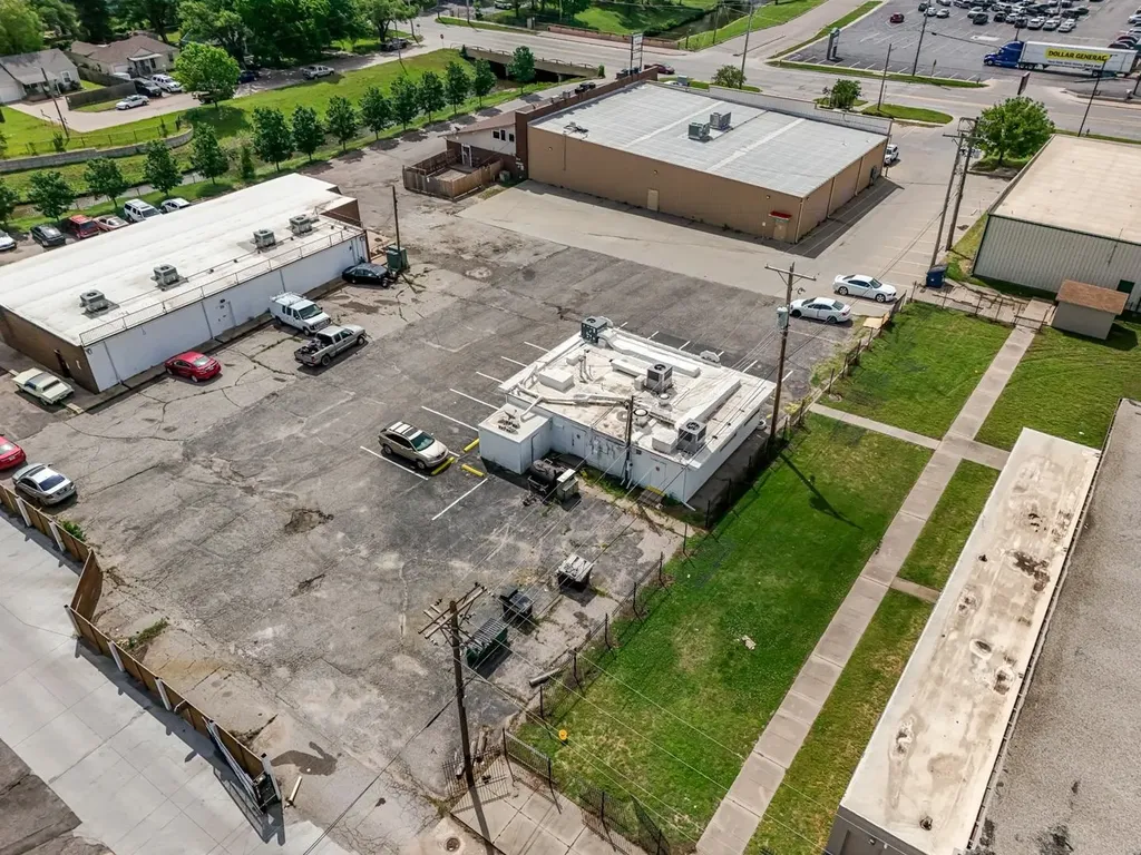 4834 E Lincoln Wichita KS 67218