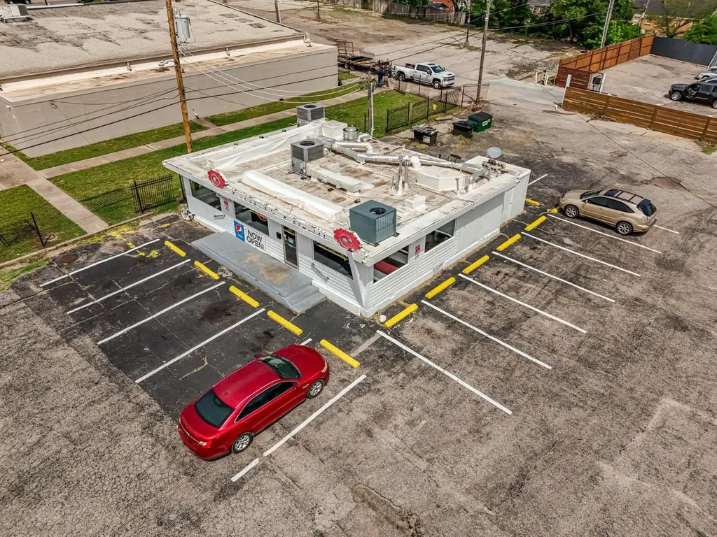 4834 E Lincoln Wichita KS 67218