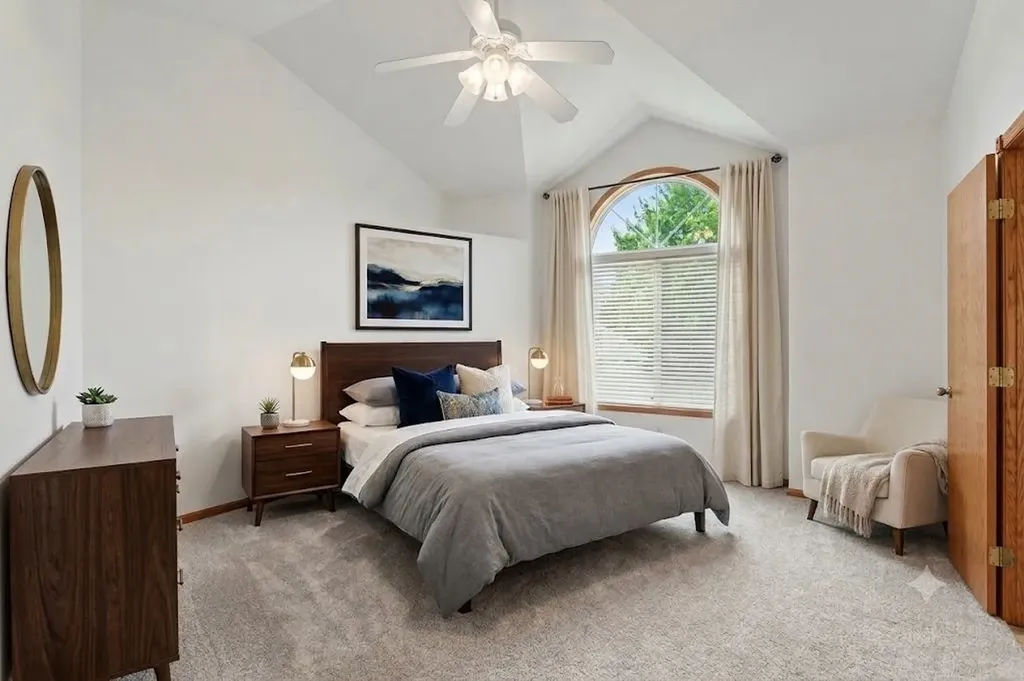 1323 S Threewood Street Wichita KS 67235