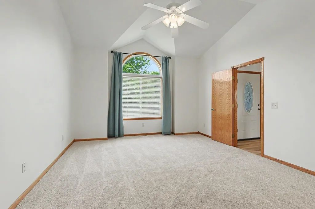 1323 S Threewood Street Wichita KS 67235