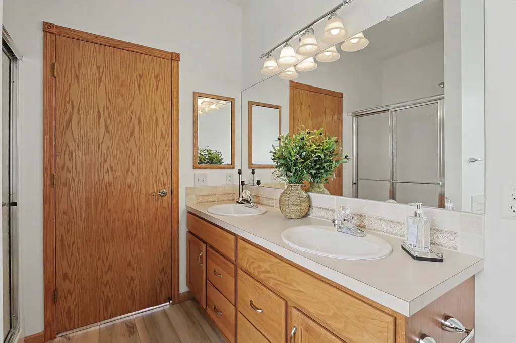 1323 S Threewood Street Wichita KS 67235