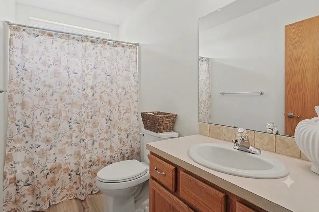 1323 S Threewood Street Wichita KS 67235