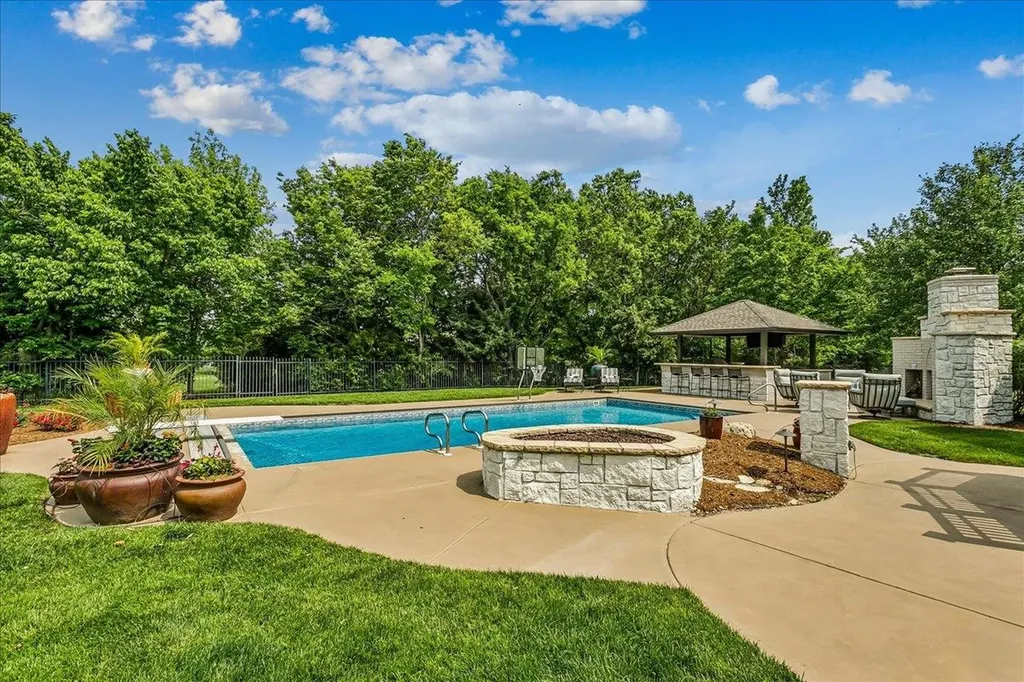 1430 N Freedom Road Court Wichita KS 67230
