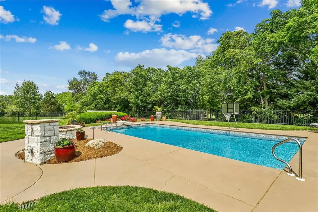 1430 N Freedom Road Court Wichita KS 67230