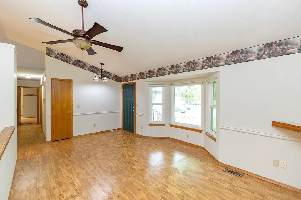 109 Maplewood Mulvane KS 67110