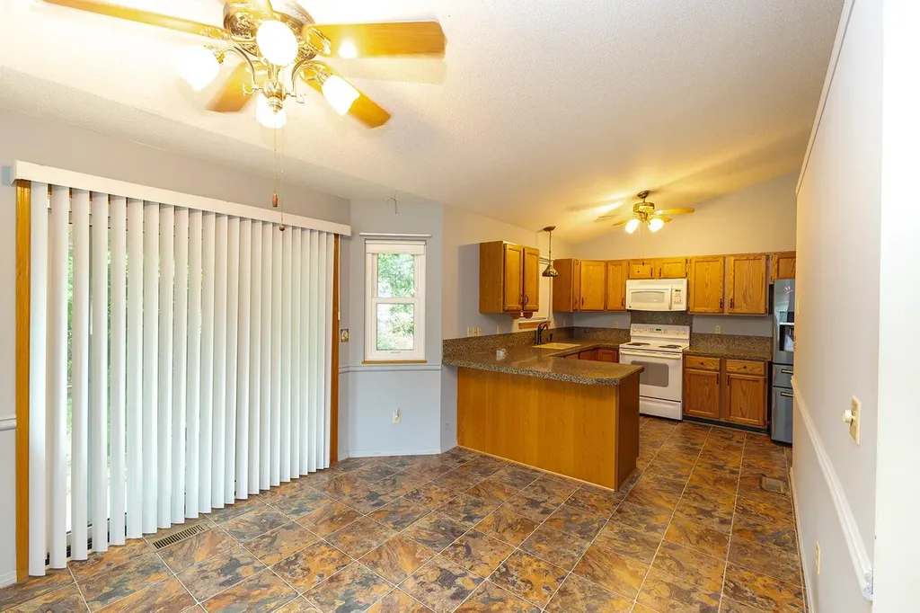 109 Maplewood Mulvane KS 67110
