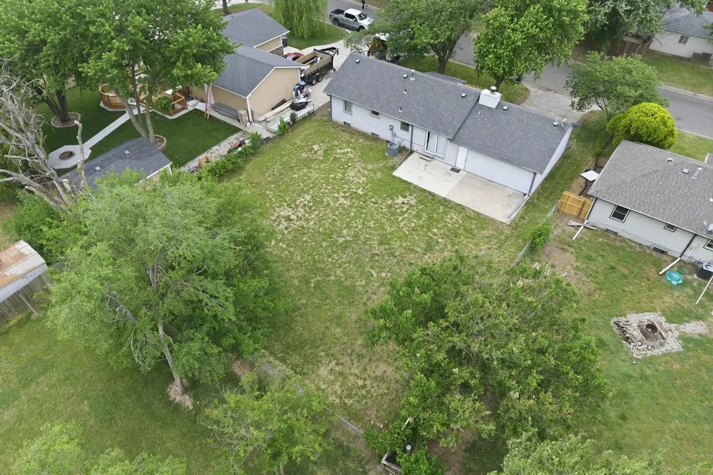 908 S Dalton Drive Wichita KS 67207