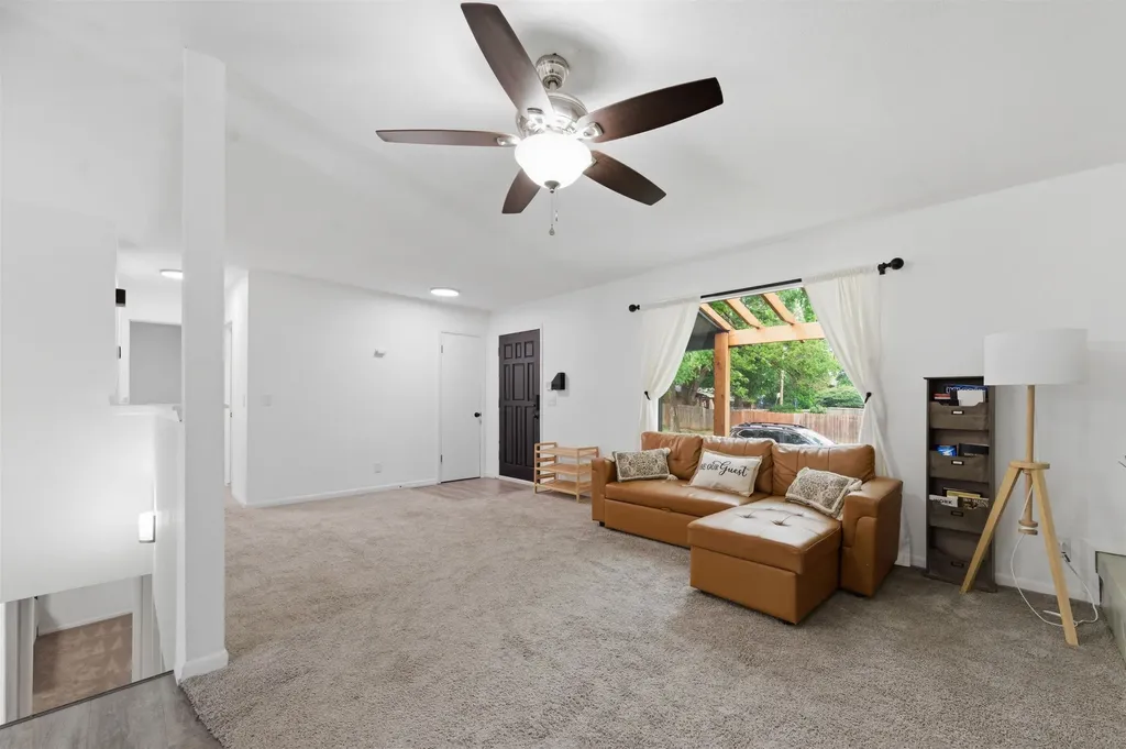908 S Dalton Drive Wichita KS 67207
