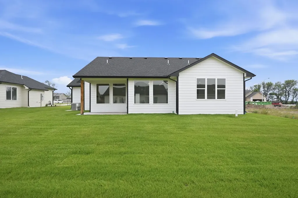 502 E Elmwood Street Park City KS 67147-1123