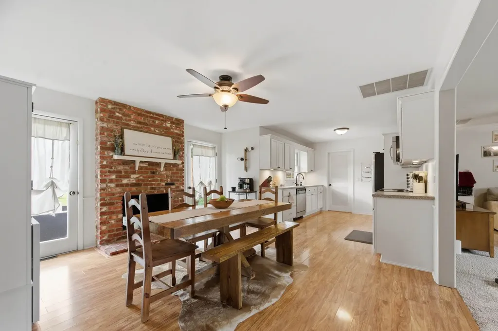 6521 E Farmview Wichita KS 67206