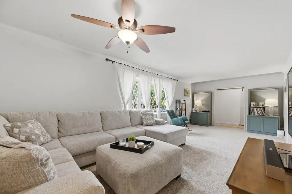 6521 E Farmview Wichita KS 67206