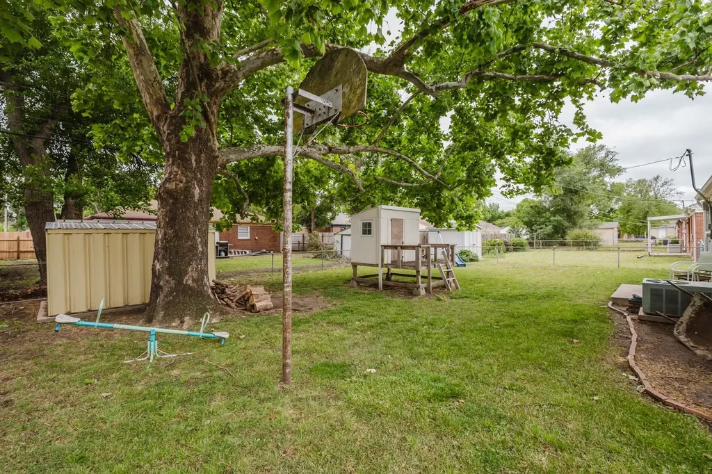 1321 E Wassall Wichita KS 67216