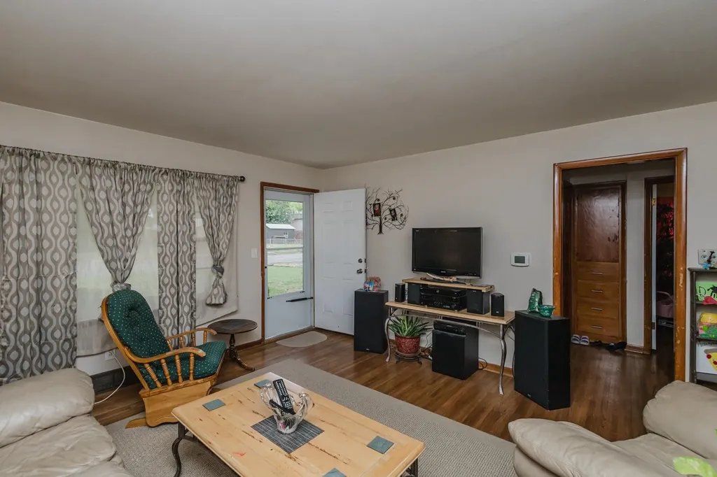1321 E Wassall Wichita KS 67216