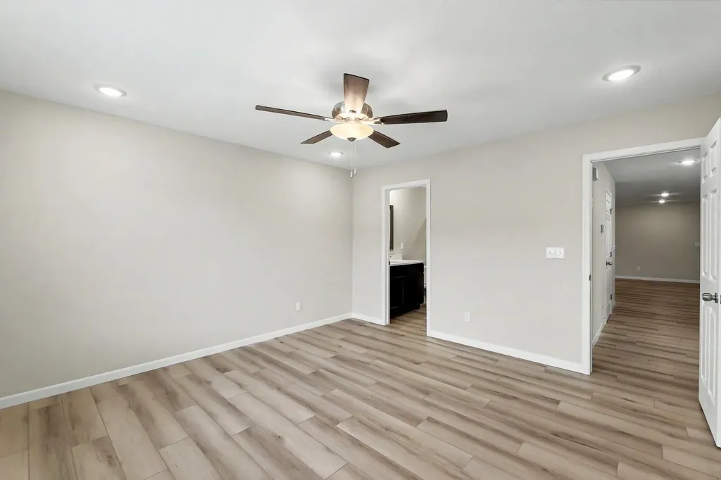 9269 E Fox Pointe Bel Aire KS 67226
