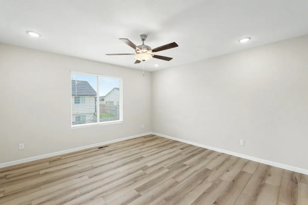 9269 E Fox Pointe Bel Aire KS 67226