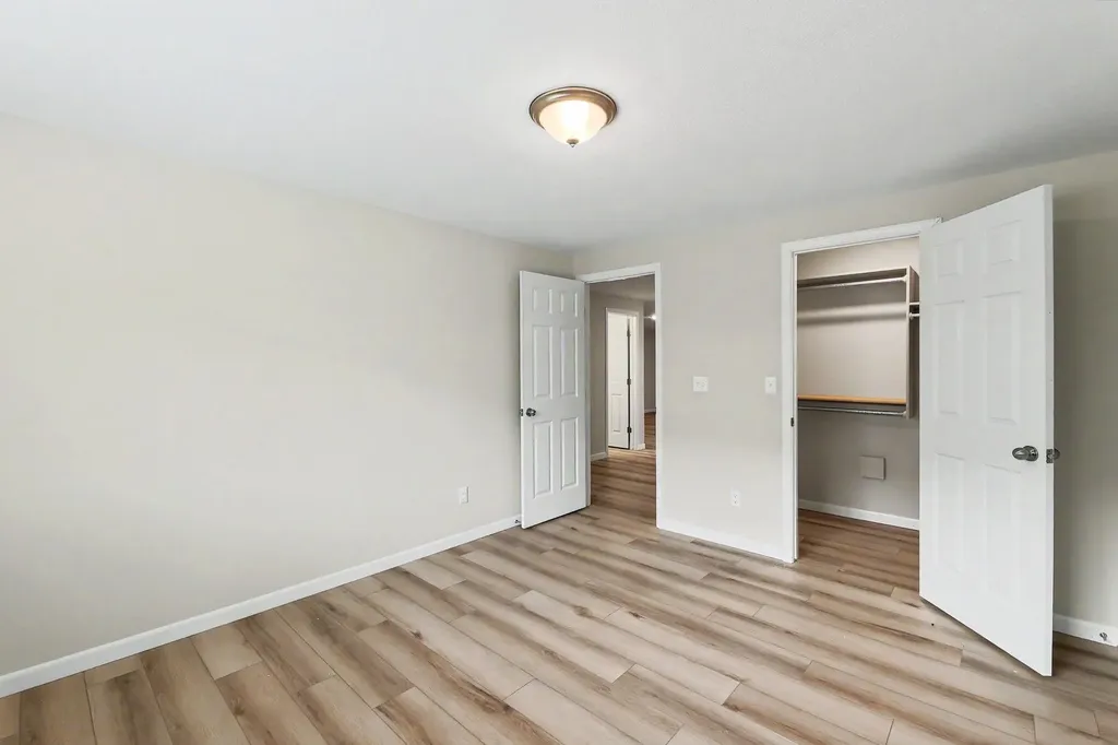 9269 E Fox Pointe Bel Aire KS 67226