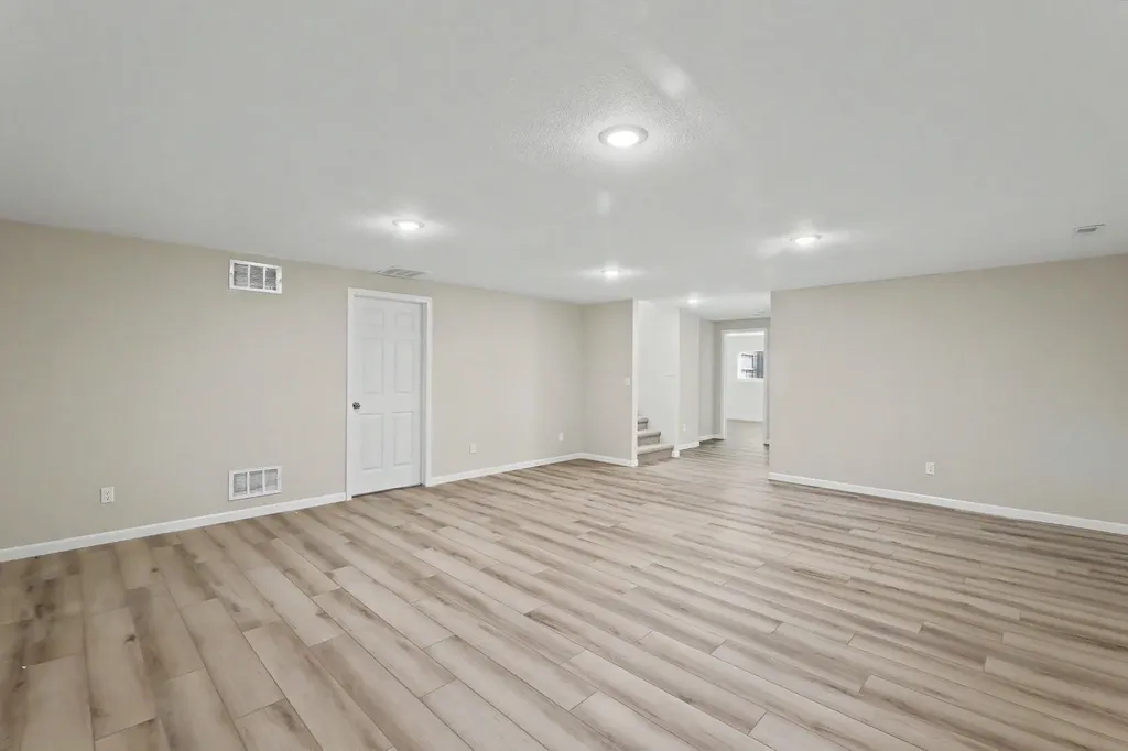 9269 E Fox Pointe Bel Aire KS 67226