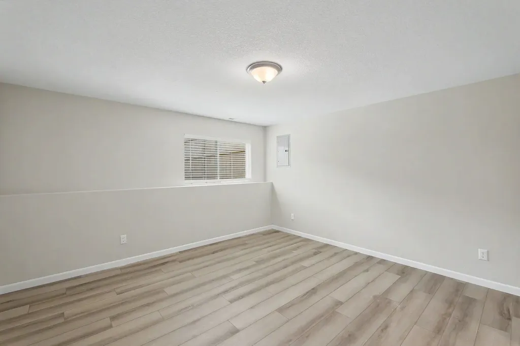 9269 E Fox Pointe Bel Aire KS 67226