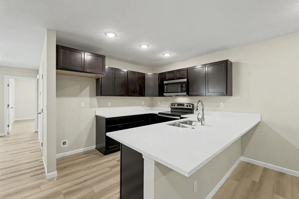 9269 E Fox Pointe Bel Aire KS 67226