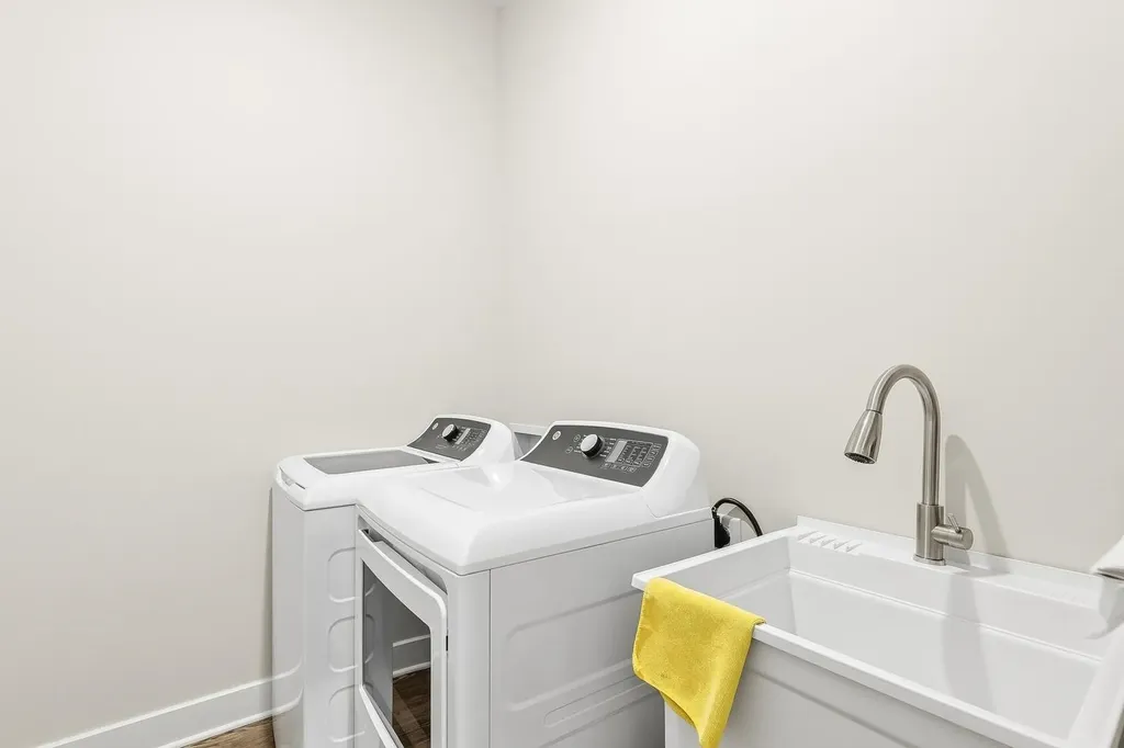 441 E Douglas Avenue Andover KS 67002-8973