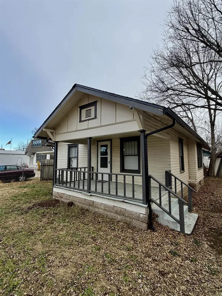 1126 N 1st Arkansas City KS 67005