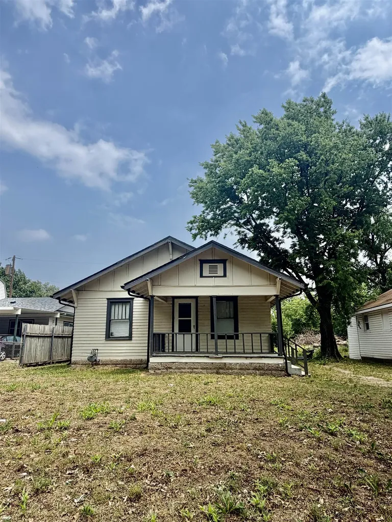 1126 N 1st Arkansas City KS 67005