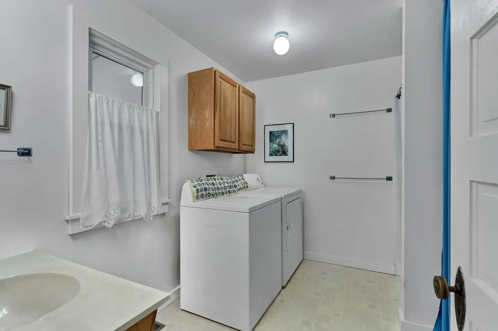 1337 N Wellington Place Wichita KS 67203