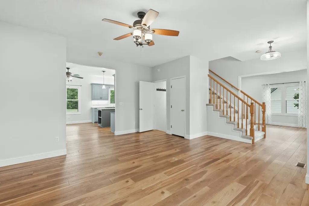 1603 N Woodridge Court Wichita KS 67206