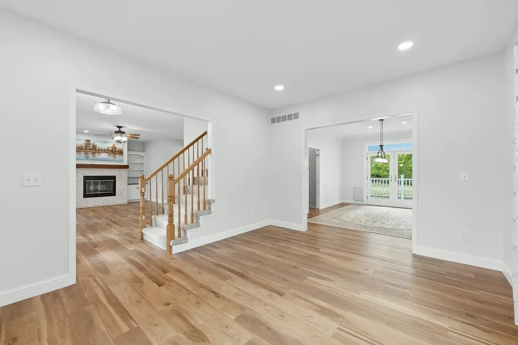1603 N Woodridge Court Wichita KS 67206