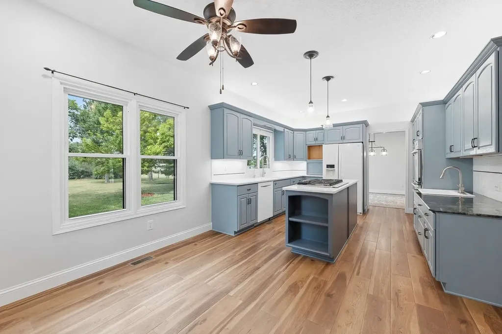 1603 N Woodridge Court Wichita KS 67206