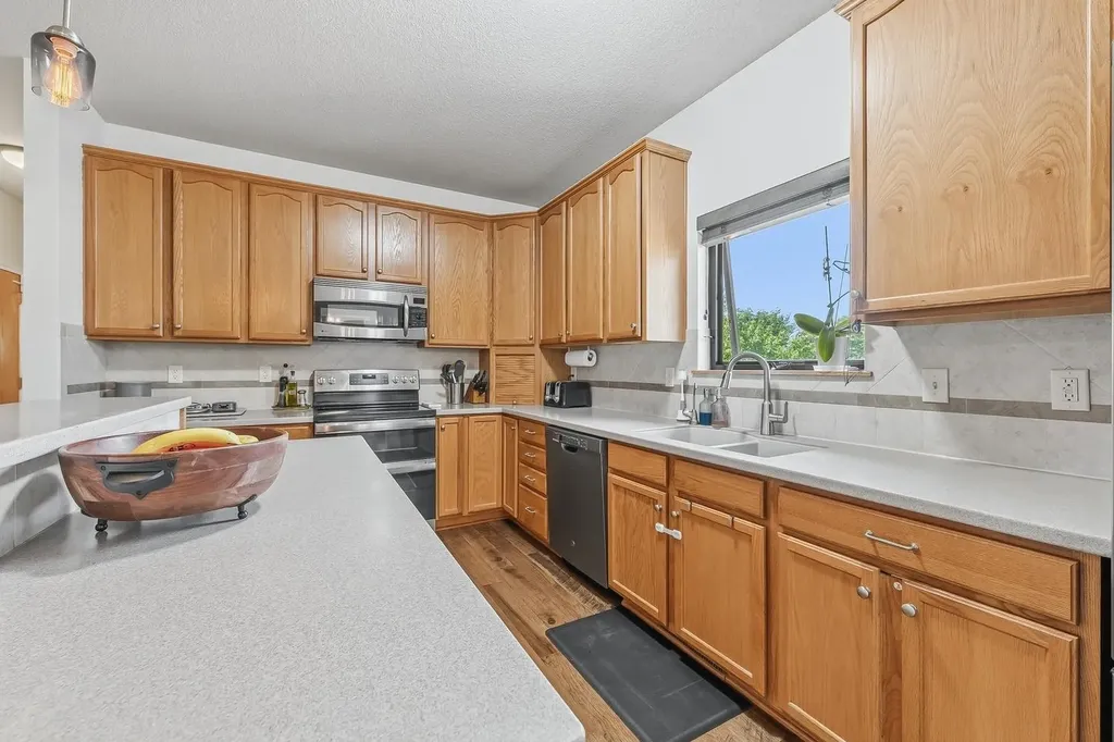 601 Autumn Ridge Newton KS 67114