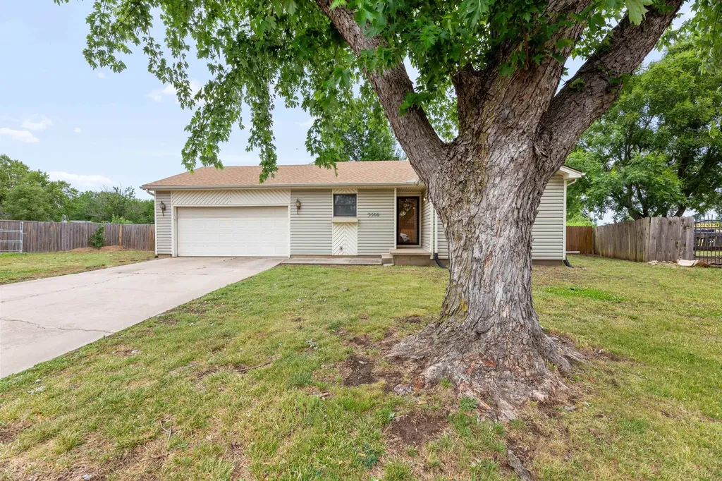 3908 S Gilda Circle Wichita KS 67215-1768