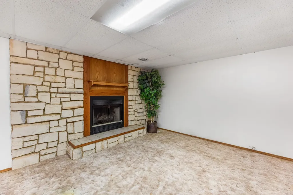 3908 S Gilda Circle Wichita KS 67215-1768
