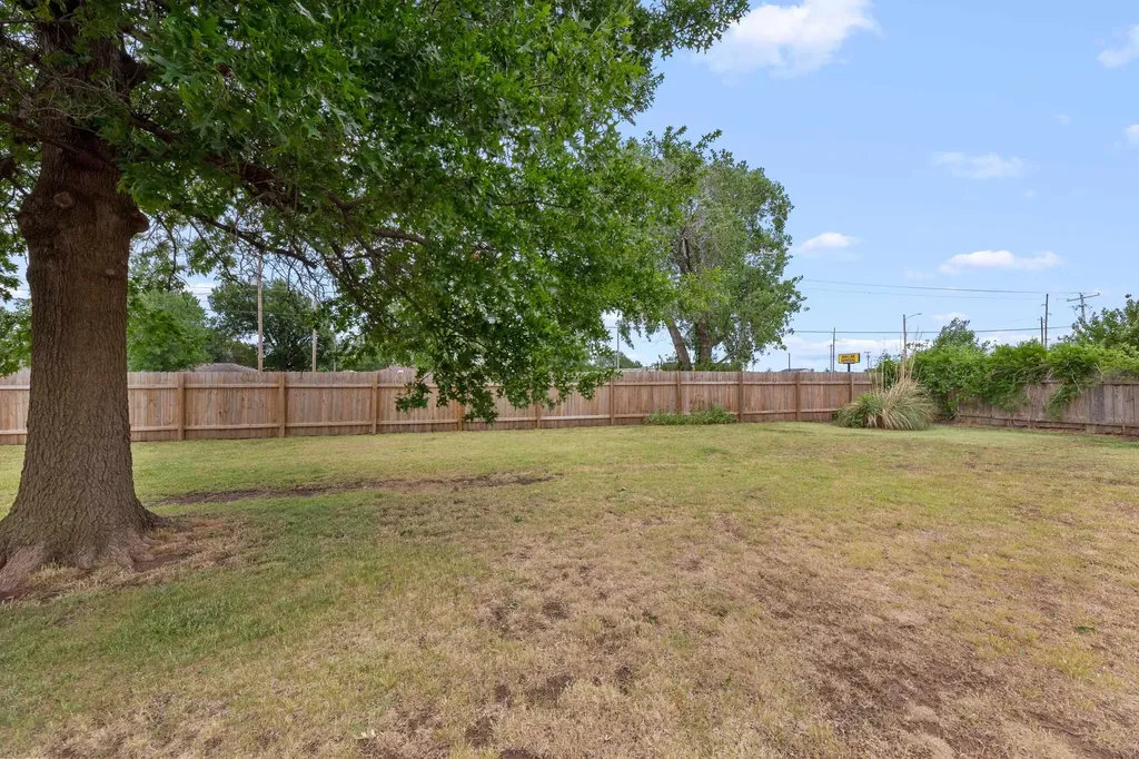 3908 S Gilda Circle Wichita KS 67215-1768