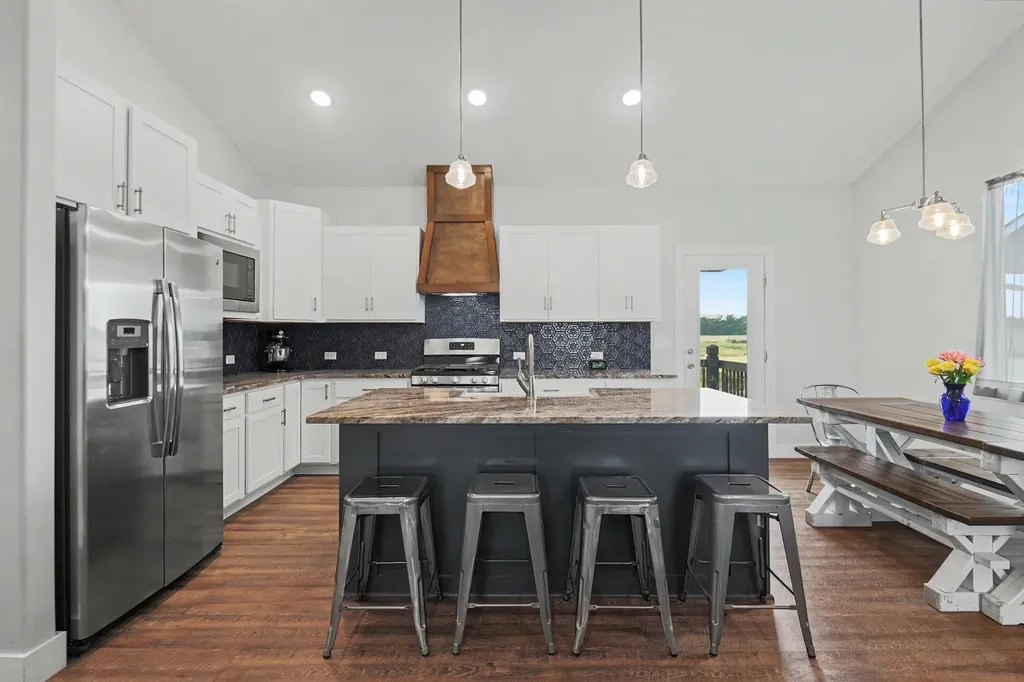 2911 E Reiss Park City KS 67219