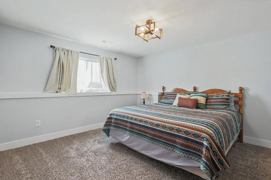 2911 E Reiss Park City KS 67219