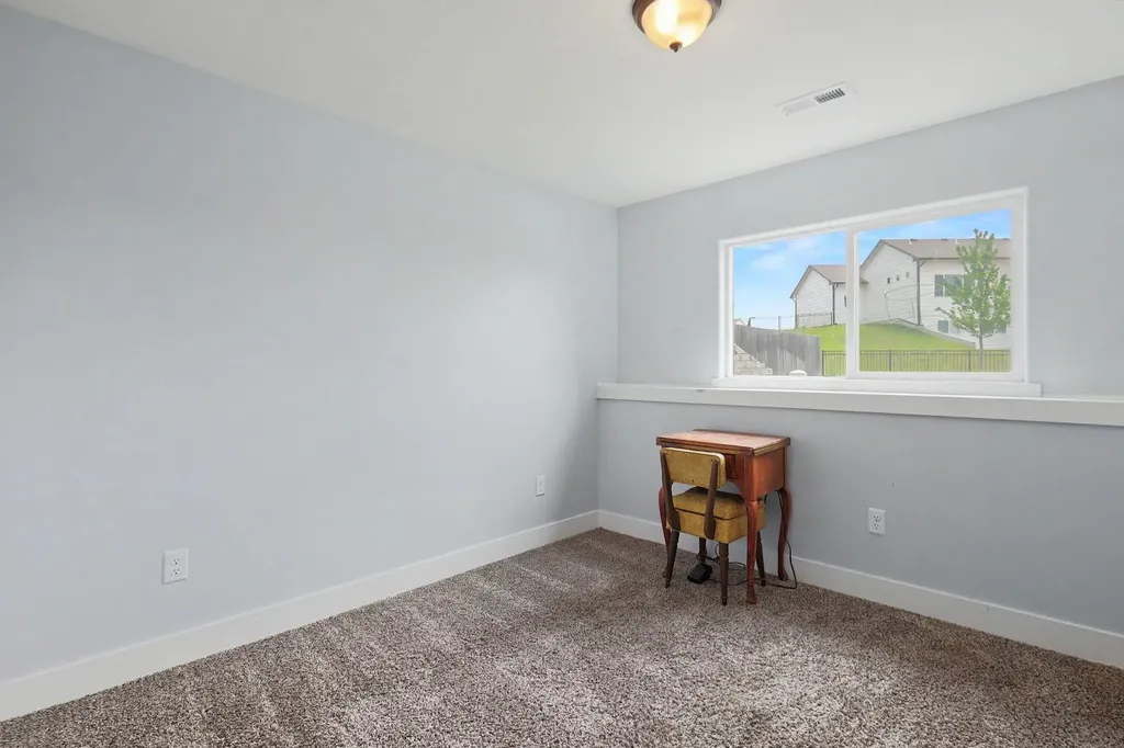 2911 E Reiss Park City KS 67219